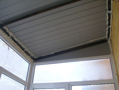 Двускатная крыша с балконом (45 фото)