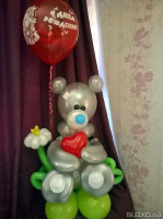 Фигура из воздушных шаров "Мишка Тед" с доставкой