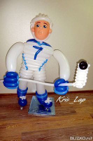 Фигура из воздушных шаров Хоккеист с доставкой
