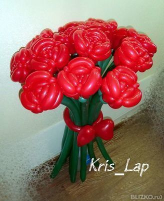 Букет красных роз из воздушных шаров с доставкой
