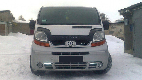 Дефлектор капота Long VIP пластик Renault Trafic 2001-2014