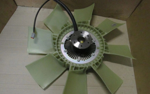 Вентилятор с муфтой для двигателей ЯМЗ-650 D-680 mm аналог 650-1308010