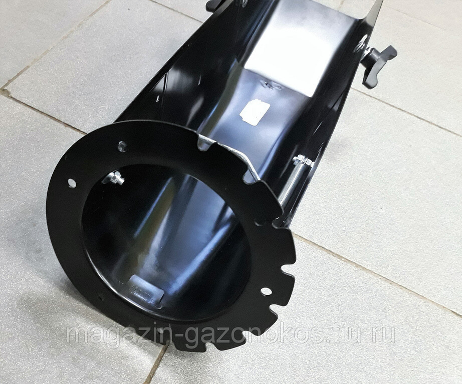 козырек желоба снегоуборщика huter 4000. кожух выброса снега торнадо 2460. желоб для снегоуборщика. желоб выброса снега для снегоуборщика patriot ps 888 s. электрический снегоуборщик carver ste 2146 01.