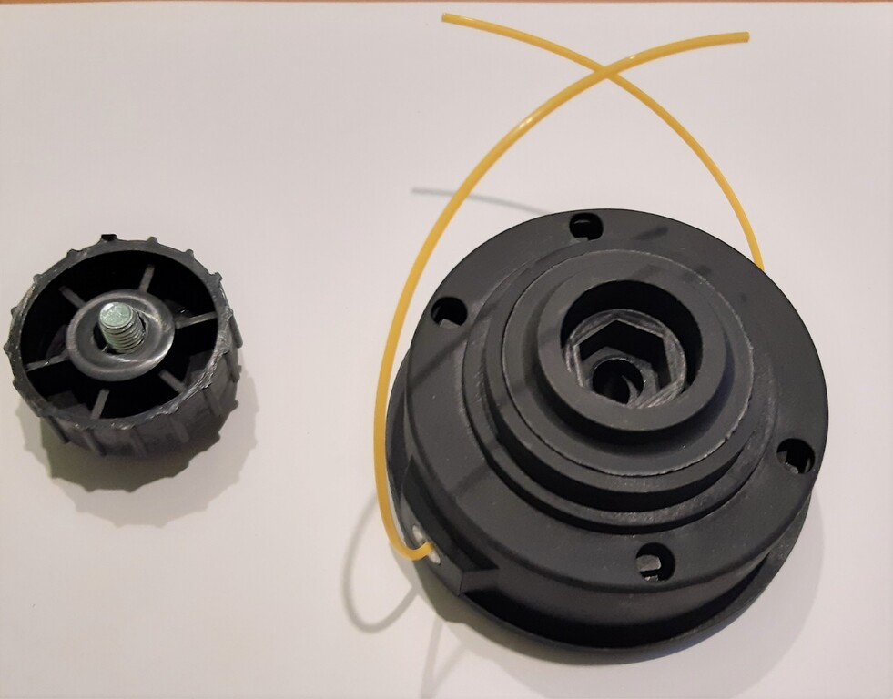 Головка триммерная болт М8*1,25 правая для мотокосы Champion T261 и ...