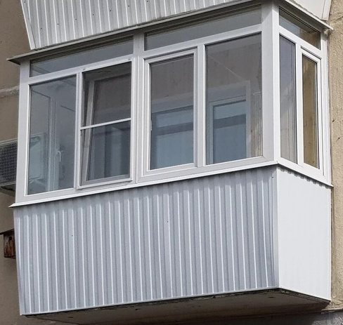 Алюминиевый балкон отдельностоящий наружная/внутренняя отделка вагонка, ПВХ
