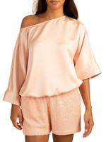 Атласная блузка Lyric на одно плечо Trina Turk, розовый