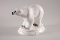 Скульптура "Медведь полярный большой" 28x17x20 см камень ангидрит (НХП)