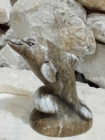 Сувенир "Дельфинчик Бриз" 14,5x14,5x8,5 см, камень кальцит