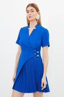 Мини-платье в стиле милитари со складками и вырезом на шее и запахом Karen Millen, синий
