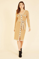 Вязаное платье-рубашка светло-коричневого цвета с контрастной каймой Yumi, бежевый