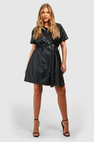 Платье-рубашка Plus с поясом из искусственной кожи boohoo, черный