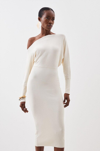 Трикотажное платье миди с асимметричным вырезом из смесовой вискозы Karen Millen, белый