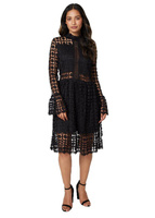 Izabel London Черное кружевное полупрозрачное платье с плиссированной юбкой